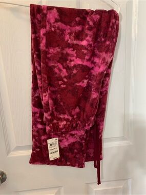 Jenni size small NWT’s lounge pants (W15”; L301/2”)